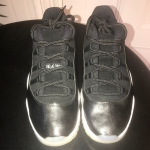 Air Jordan 11 Retro Low BG (GS) “Baron” in Black